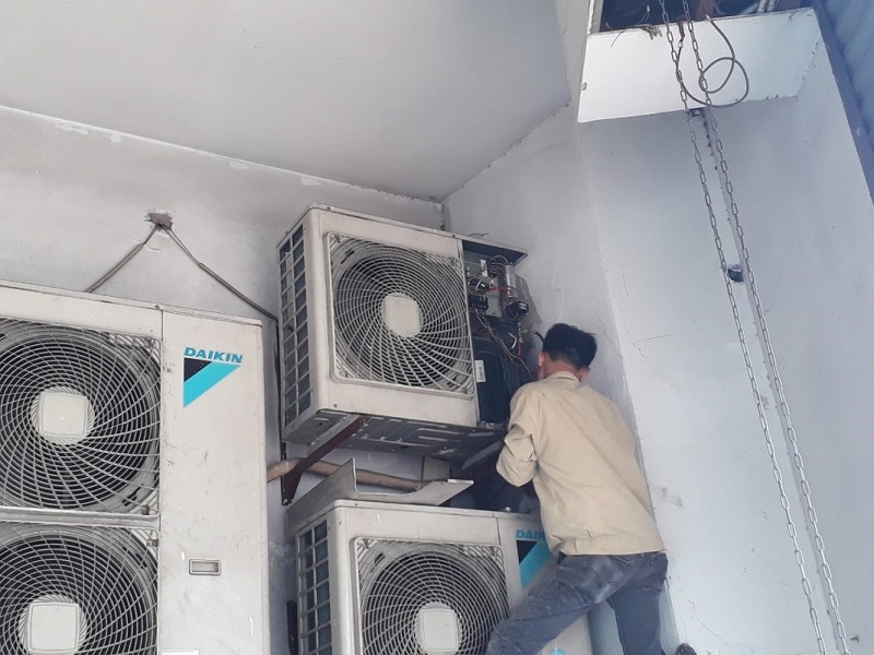 Dịch vụ sửa máy lạnh Tân Uyên của điện lạnh Trần Hà